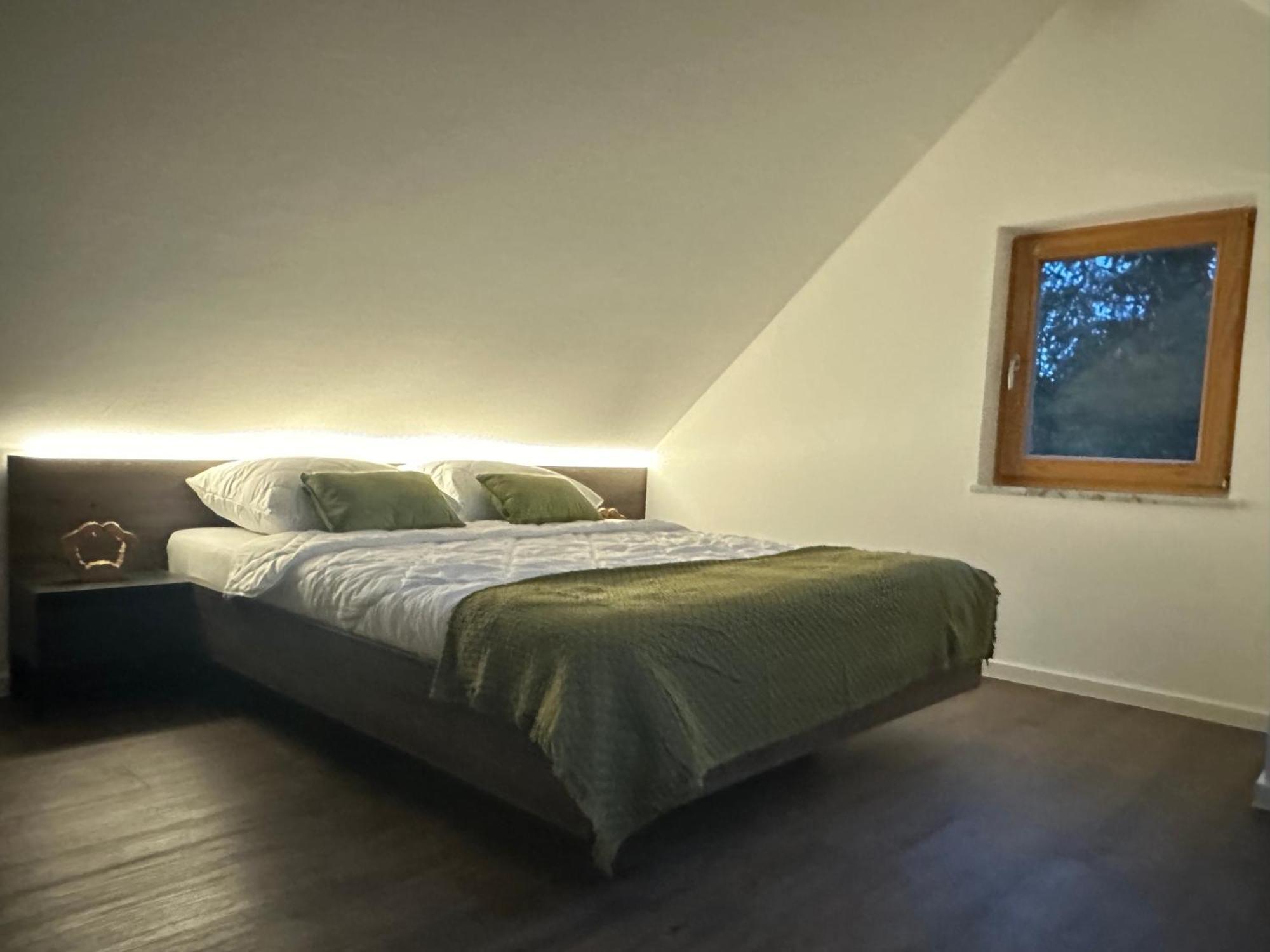 4 Elements Glamping & Apartments เบลด ภายนอก รูปภาพ