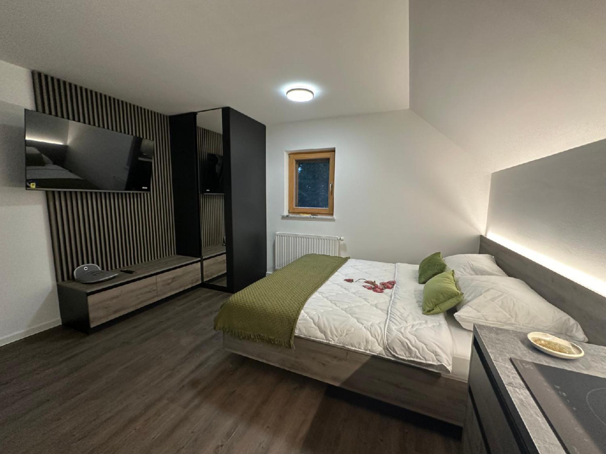 4 Elements Glamping & Apartments เบลด ภายนอก รูปภาพ