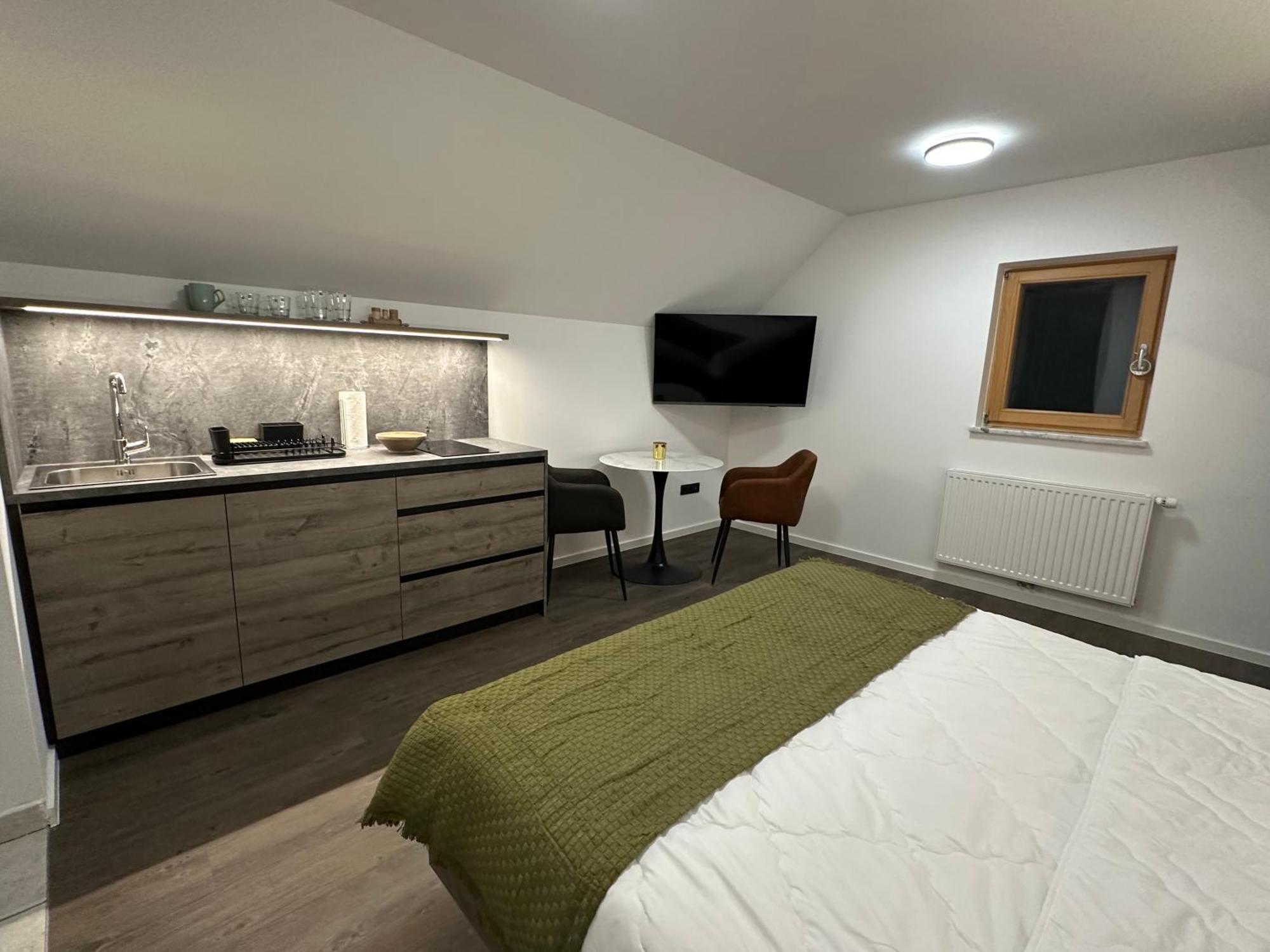 4 Elements Glamping & Apartments เบลด ภายนอก รูปภาพ