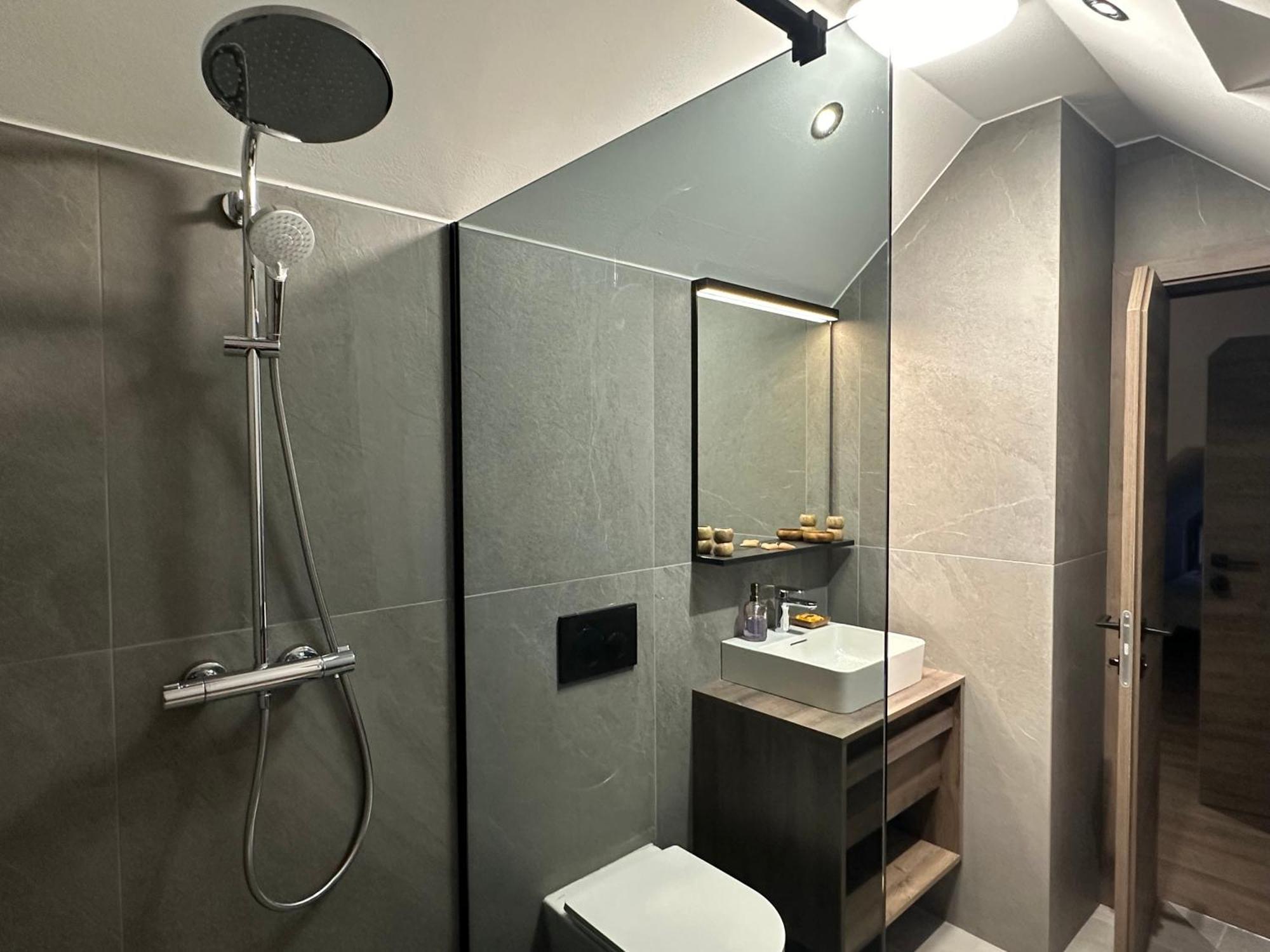 4 Elements Glamping & Apartments เบลด ภายนอก รูปภาพ