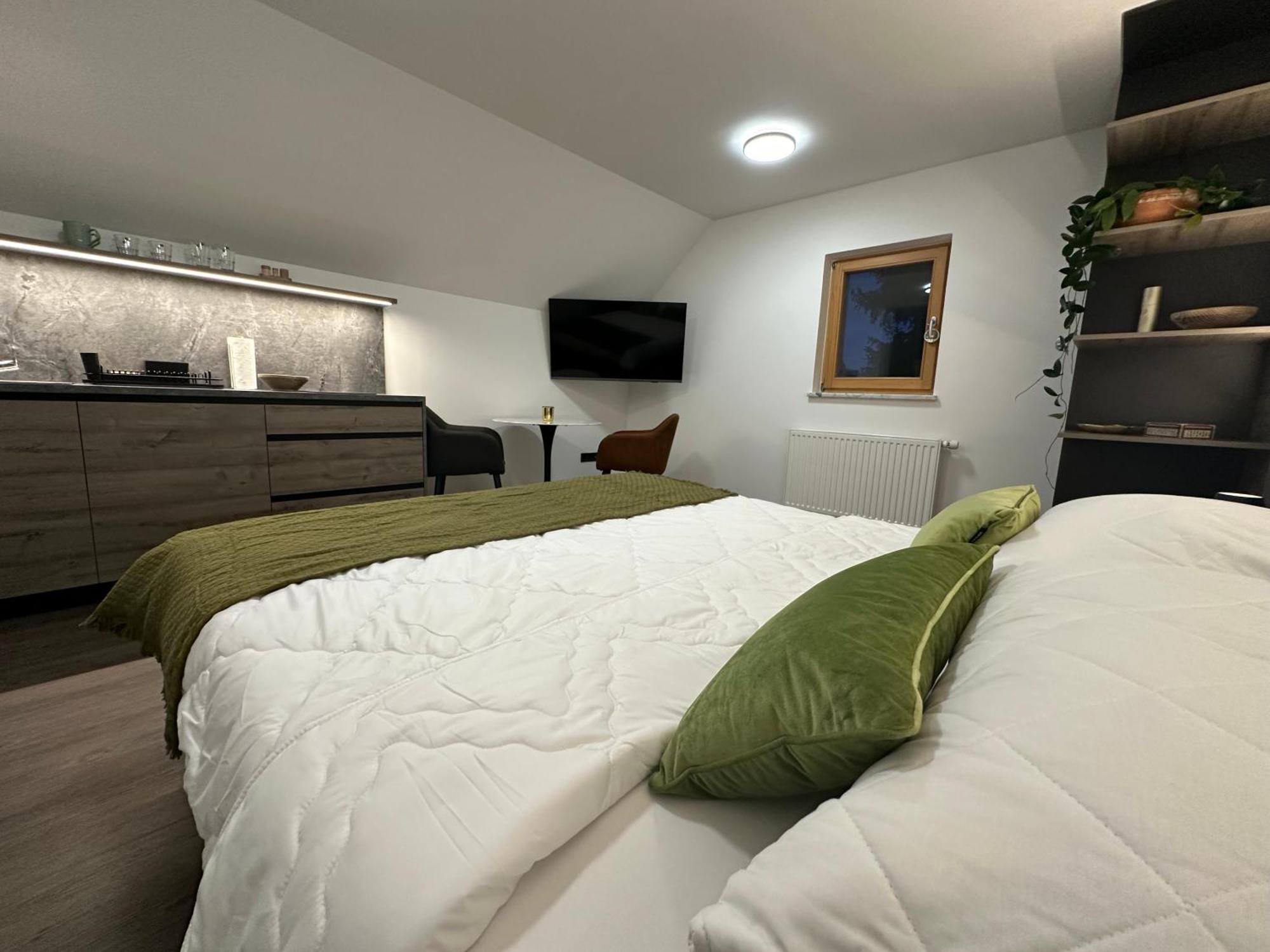 4 Elements Glamping & Apartments เบลด ภายนอก รูปภาพ
